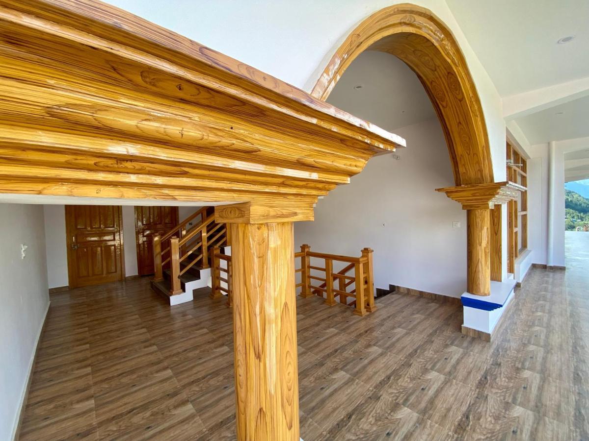 Hotel Mansarovar Inn Munsyari Extérieur photo