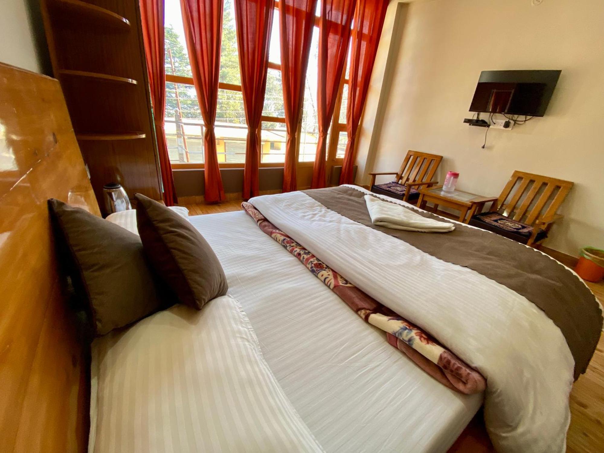 Hotel Mansarovar Inn Munsyari Extérieur photo